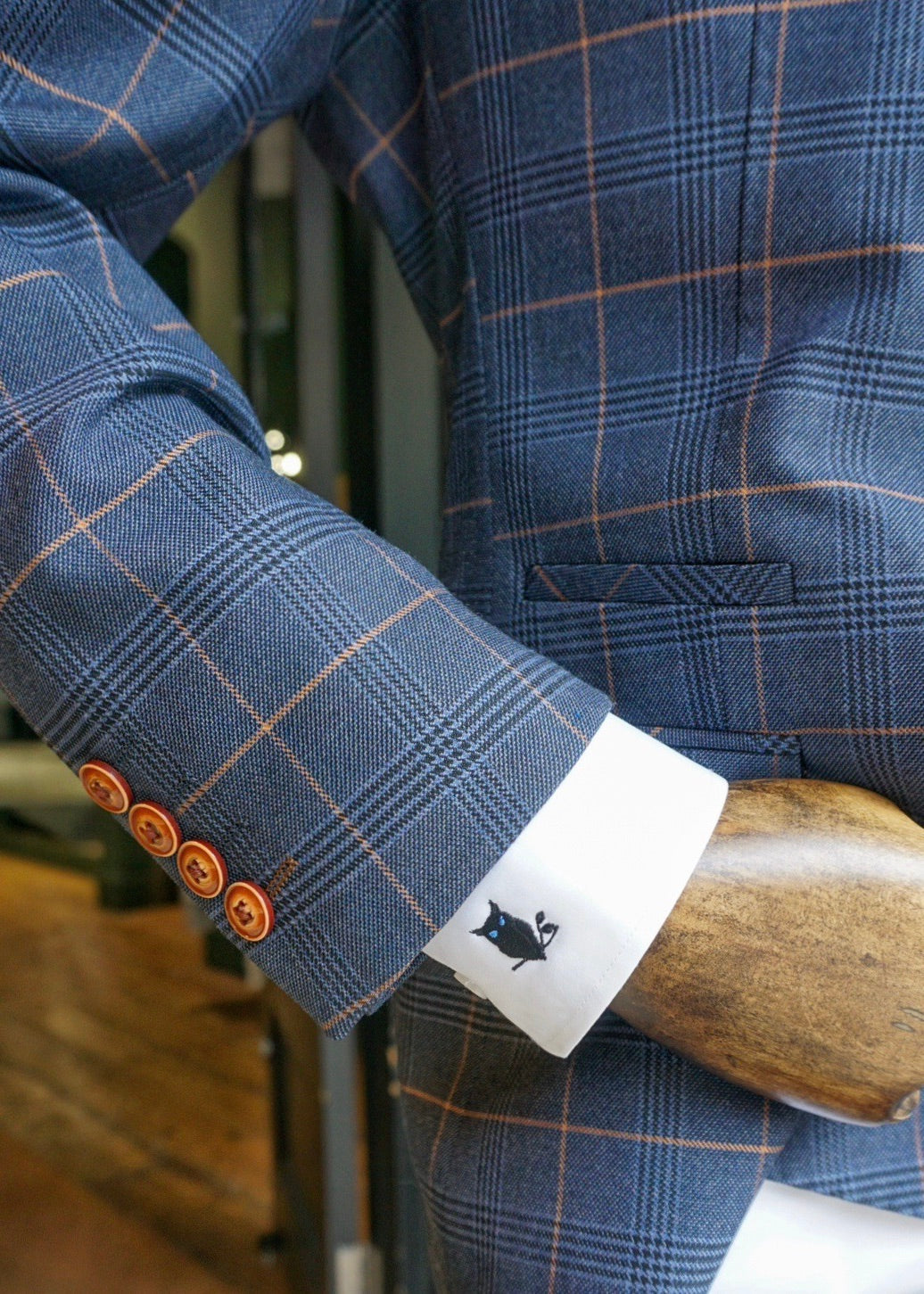 Spectacular Second-Hand Suits For Men With SUAVE OWL Re-Claimed