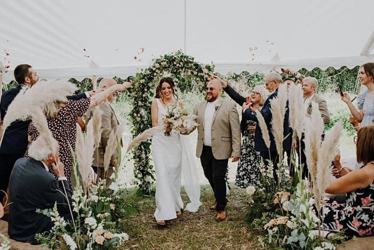 Choosing Wedding Guests: How To Plan & What To Do