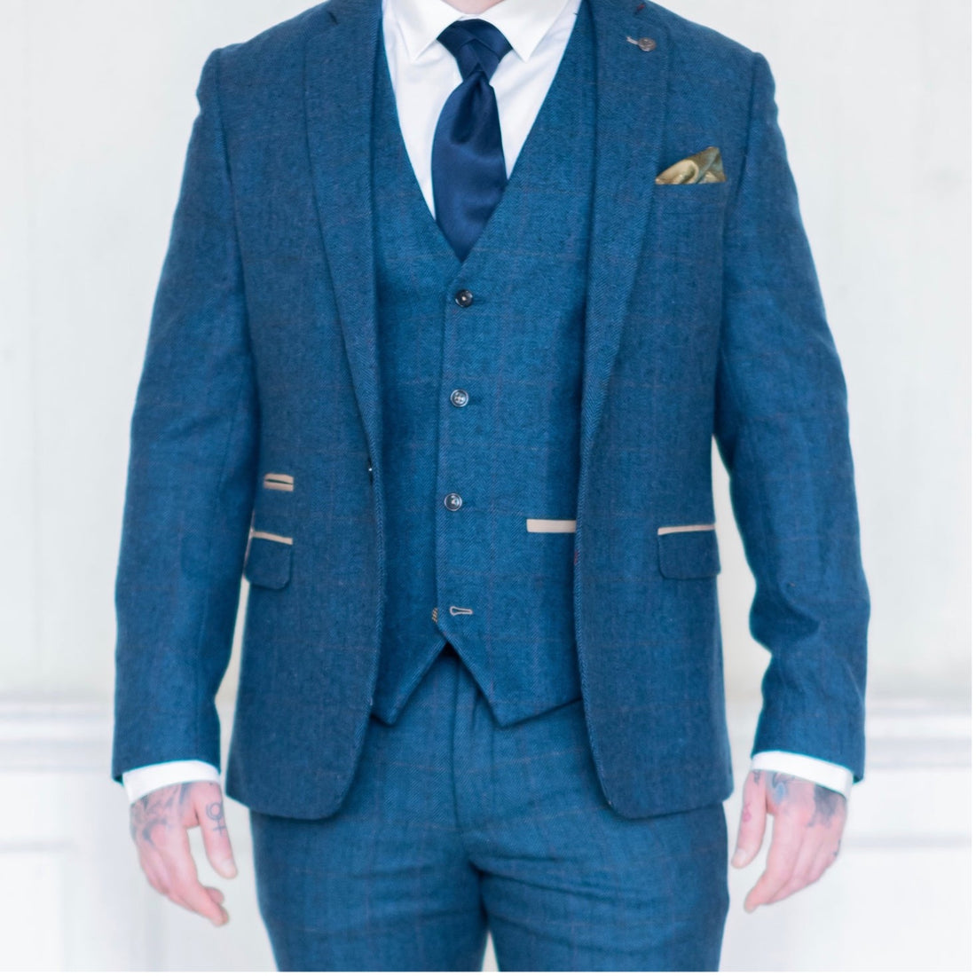 How To Wear - The Dion