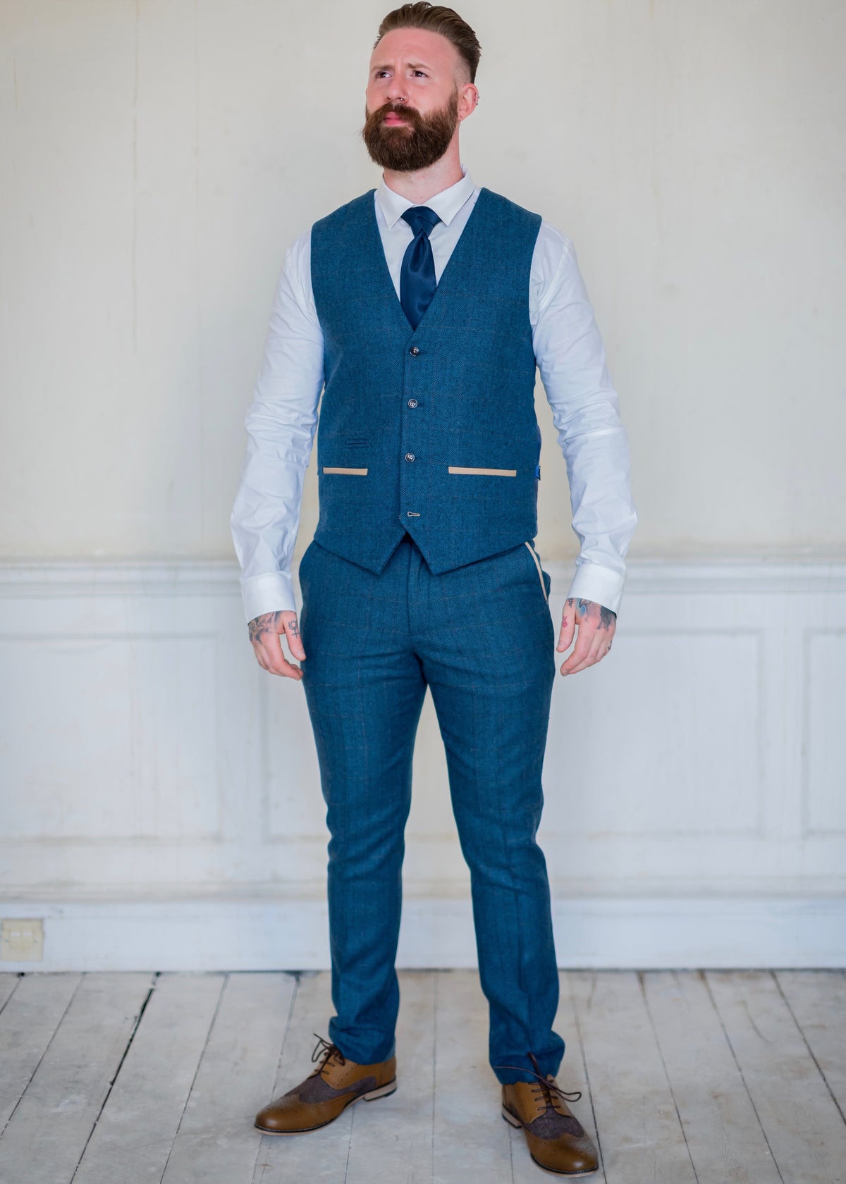 Marc Darcy Dion Tweed 2-Piece Suit with brown brogues and a crisp white shirt